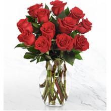 FE82 12 Roses Rouges à tiges longues avec vase transparent